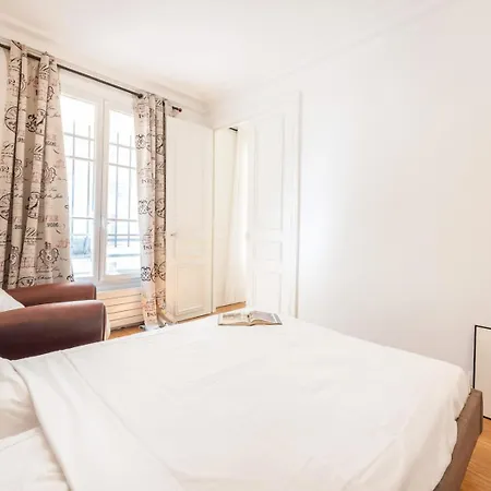 Apartment Marais Saint Paul Paris