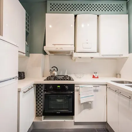 Marais Saint Paul Apartment Paris