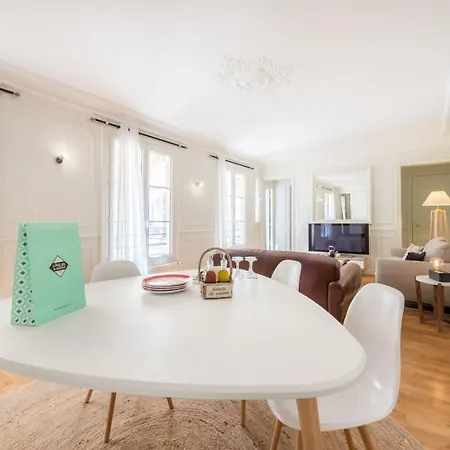 Marais Saint Paul Apartment Paris